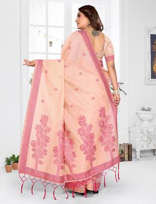 peach jacquard cotton blend saree with blouse  4