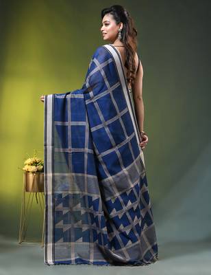 blue cotton blend saree with checkbox pattern 3