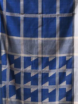 blue cotton blend saree with checkbox pattern 4