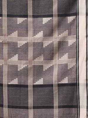 grey cotton blend saree with checkbox pattern 4