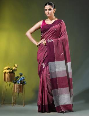 magenta cotton blend saree with bird motifs 1
