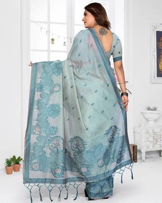blue jacquard cotton blend saree with blouse  4