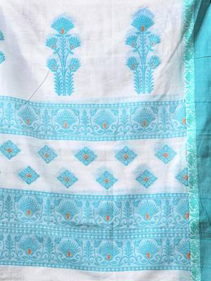 off white cotton blend saree with ethnic motifs 4
