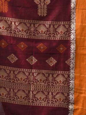maroon cotton blend saree with ethnic motifs 4