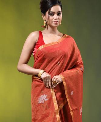 Red tissue saree with lotus woven design 5