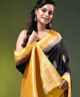 black zari woven crepe khaddi saree 5