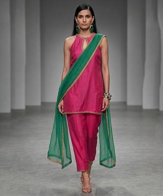 Pink embroidered dupion silk kurta set 1
