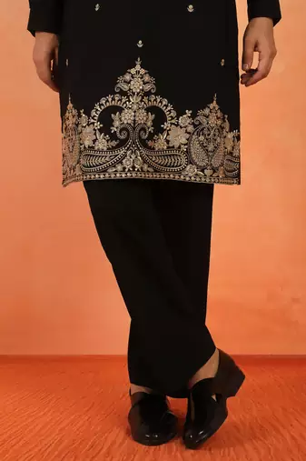 Men embroidered & embellished yoke design black kurta