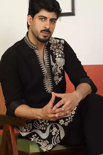 Men embroidered thread work embellished yoke design long black kurta