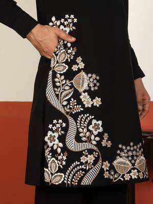 Men embroidered thread work embellished yoke design long black kurta 4