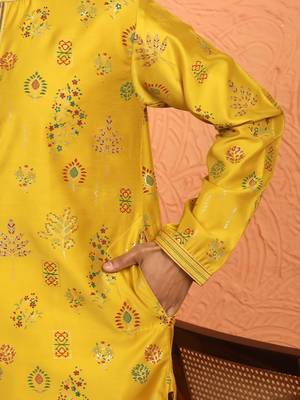 Men mustard anchor kurta with gold floral motif prints 5