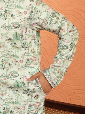 green kurta featuring intricate floral patterns and mandarin collar 5