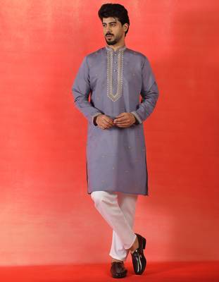 Cotton silk yoke design embroidered purple kurta set with dupatta 5