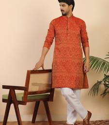 Ethinic motifs jacquard maroon festive kurta with pyjamas