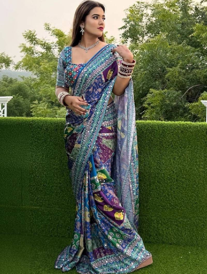 Colourblocked mirror work designer bandhani saree