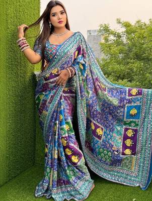 Colourblocked mirror work designer bandhani saree 3