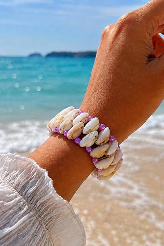 Handmade Cowrie Shell Bracelet, Beach Shell Bracelet for Women, Boho Coastal Jewelry