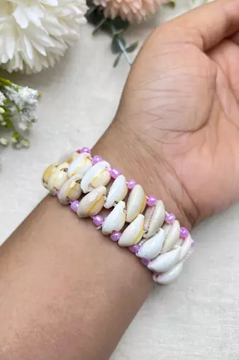 Handmade Cowrie Shell Bracelet, Beach Shell Bracelet for Women, Boho Coastal Jewelry