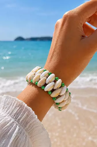 Handmade Cowrie Shell Bracelet, Beach Shell Bracelet for Women, Boho Coastal Jewelry