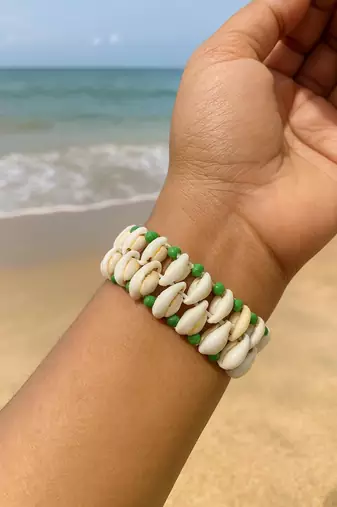 Handmade Cowrie Shell Bracelet, Beach Shell Bracelet for Women, Boho Coastal Jewelry