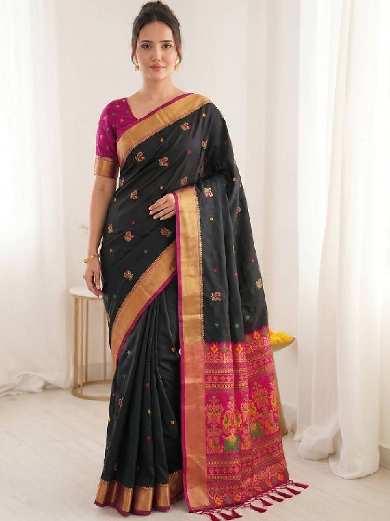 Ethnic motifs zari silk blend handloom bandhani saree