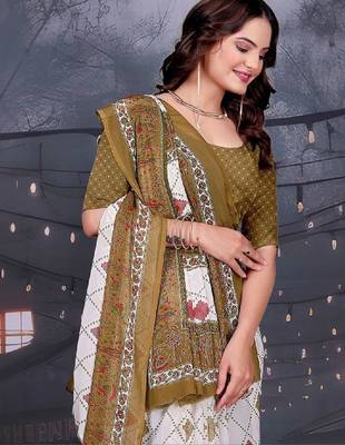 Floral pure georgette bandhani saree 4