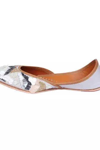 White multicolor pearls and cutdana embellished jutti