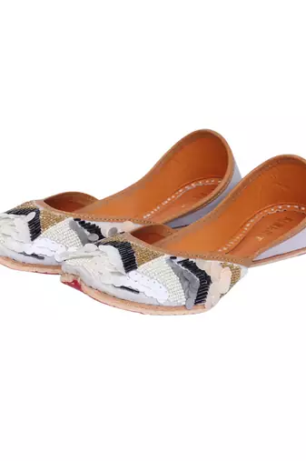 White multicolor pearls and cutdana embellished jutti