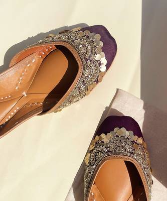Plum purple dabka and cutdana work jutti 4