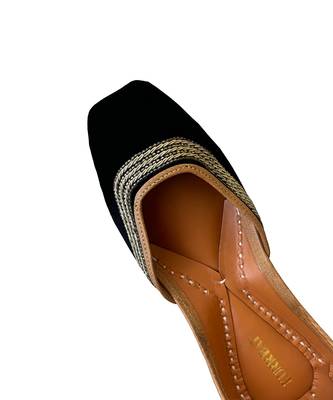 Black velvet cut-dana work jutti 4