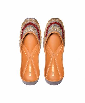 Grey red and gold tone embellished jutti 1