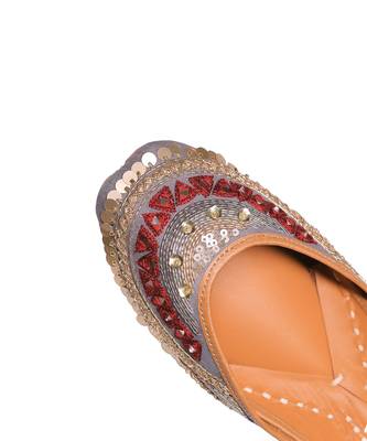 Grey red and gold tone embellished jutti 3