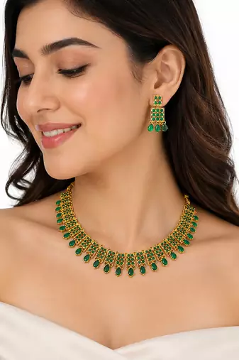 Certified natural freshwater pearls jewellery gold-toned green stone choker necklace & earrings set emerald green stones