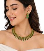 Certified natural freshwater pearls jewellery gold-toned green stone choker necklace & earrings set emerald green stones