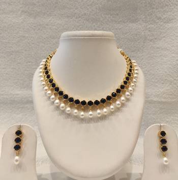 Certified natural freshwater pearls jewellery black stone & pearl choker necklace set earrings, gold-toned pearl drop. 2