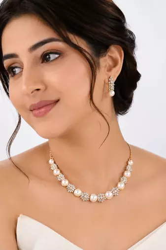 Certified natural freshwater pearls jewellery pearl & cz crystal necklace and earrings jewellery set.