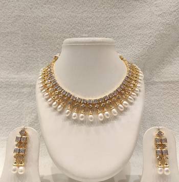 Certified natural freshwater pearls jewellery gold-toned kundan choker necklace and earrings set with pearl drops. 2