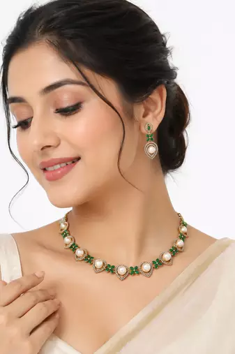 Certified natural freshwater pearls jewellery pearl drop and crystal choker necklace set with earrings, gold-tone.