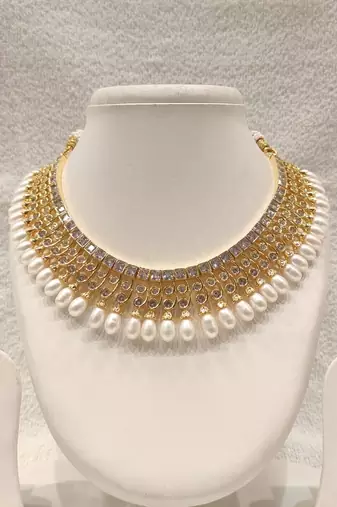 Certified natural freshwater pearls jewellery gold-tone finish, dangling pearl drops, matching earrings.