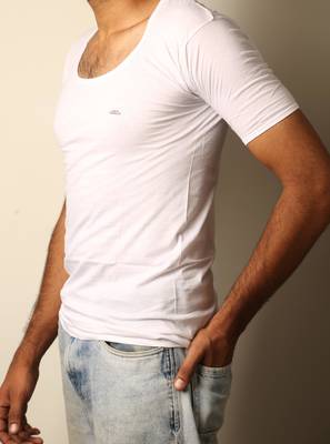 Men's white solid round neck half sleeve vest 2