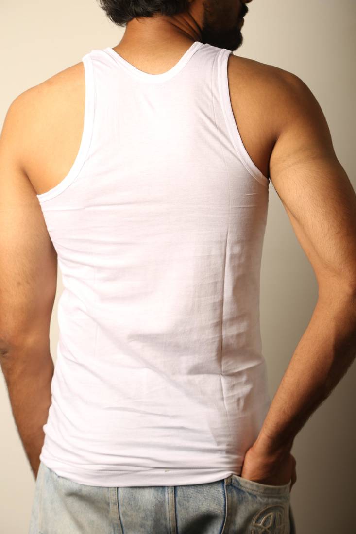 Men's white solid round neck sleeveless vest