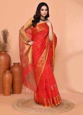 red cotton blend handloom saree with running blouse piece pallu & border zari work 3