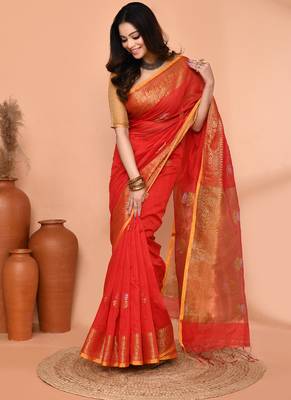 red cotton blend handloom saree with running blouse piece pallu & border zari work 4