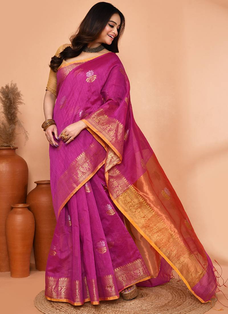 magenta cotton blend handloom saree with running blouse piece pallu & border zari work