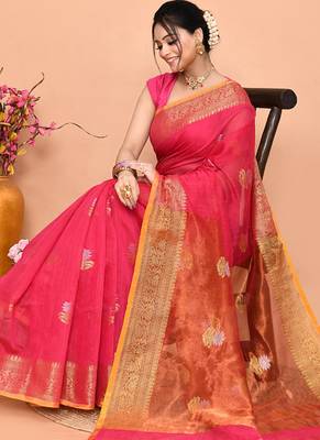 pink cotton blend handloom saree with running blouse piece pallu & border zari work 4
