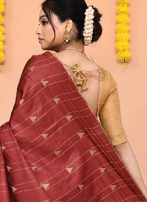 maroon silk blend handloom saree with running blouse piece 5