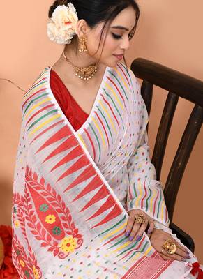 white red cotton blend jamdani saree 4