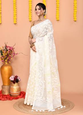 off white cotton blend jamdani saree 2