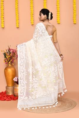 off white cotton blend jamdani saree 5