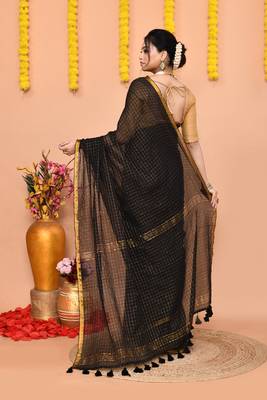 navy blue cotton blend zari check handloom saree with running blouse piece  5